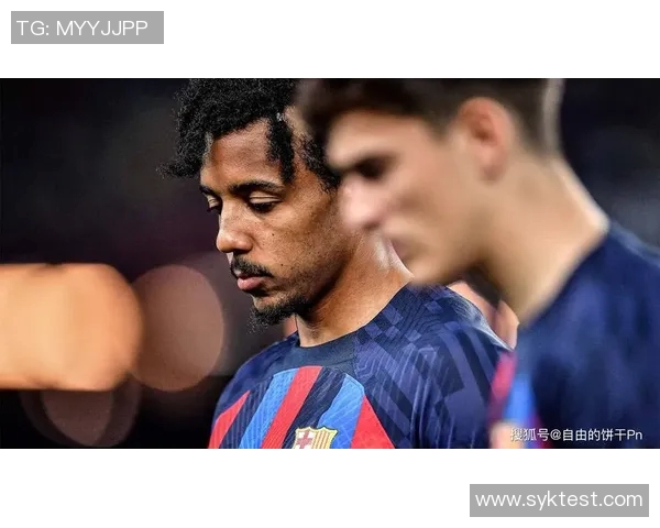 足球明星后卫的球服号码背后故事与传奇时刻揭秘 足球明星后卫的球服号码背后故事与传奇时刻揭秘