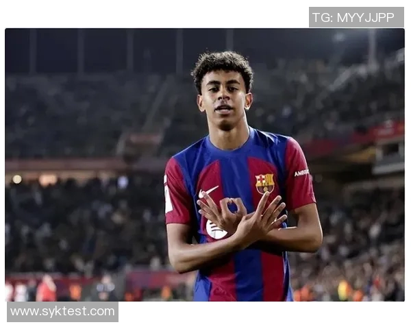 足球明星的人品评析与职业道德探讨:从场内到场外的真实面貌 足球明星的人品评析与职业道德探讨:从场内到场外的真实面貌